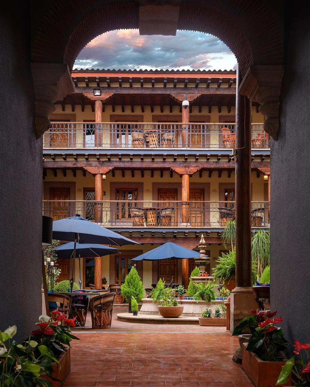 Hotel La Parroquia Pátzcuaro Exterior foto